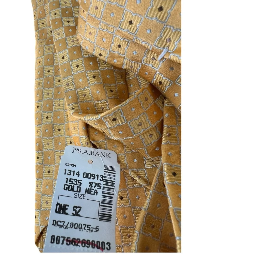 Jos. A. Bank Gold Orange White Hand Made 100% Silk Men’s Neck Tie Made In China
